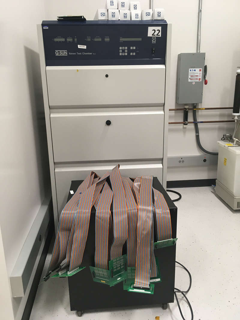 根據(jù)ASTM D4459,ASTM D2565,ASTM G155進(jìn)行塑料氙燈老化測(cè)試